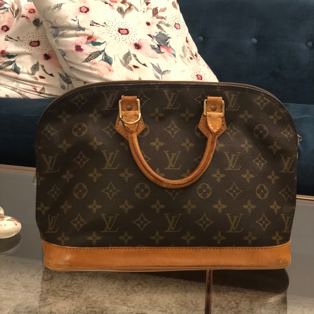Louis Vuitton Alma Canvas Monogram handbag - Picture 3 of 8